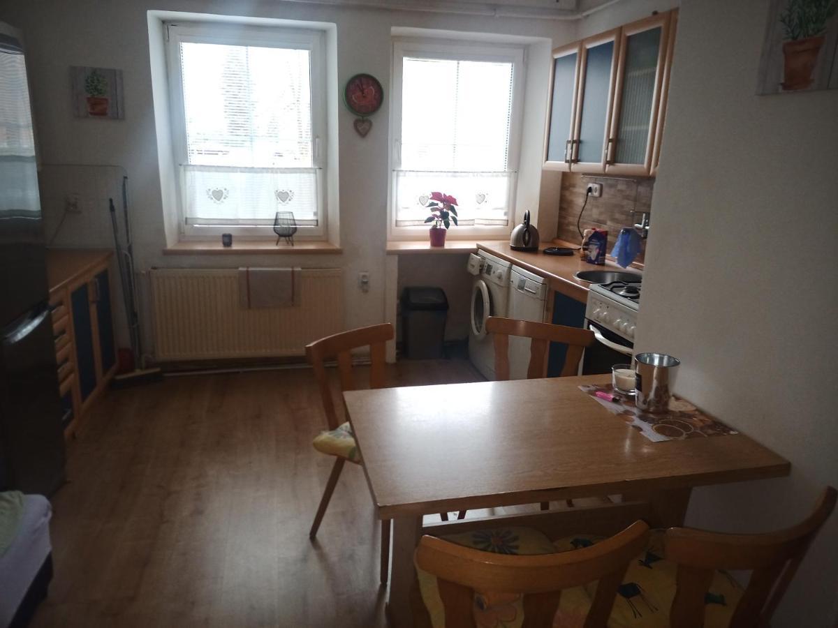 Na červené louce apartmán Cheb Appartamento Esterno foto